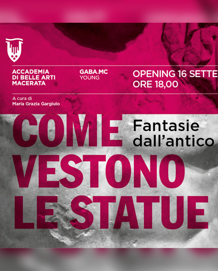 Come vestono le statue