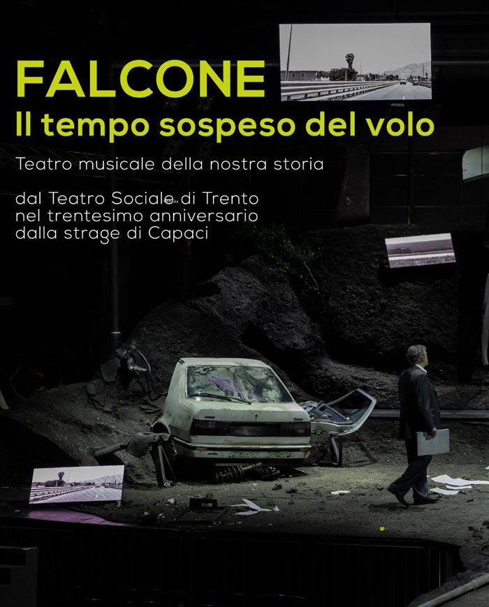 Falcone, il tempo sospeso del volo